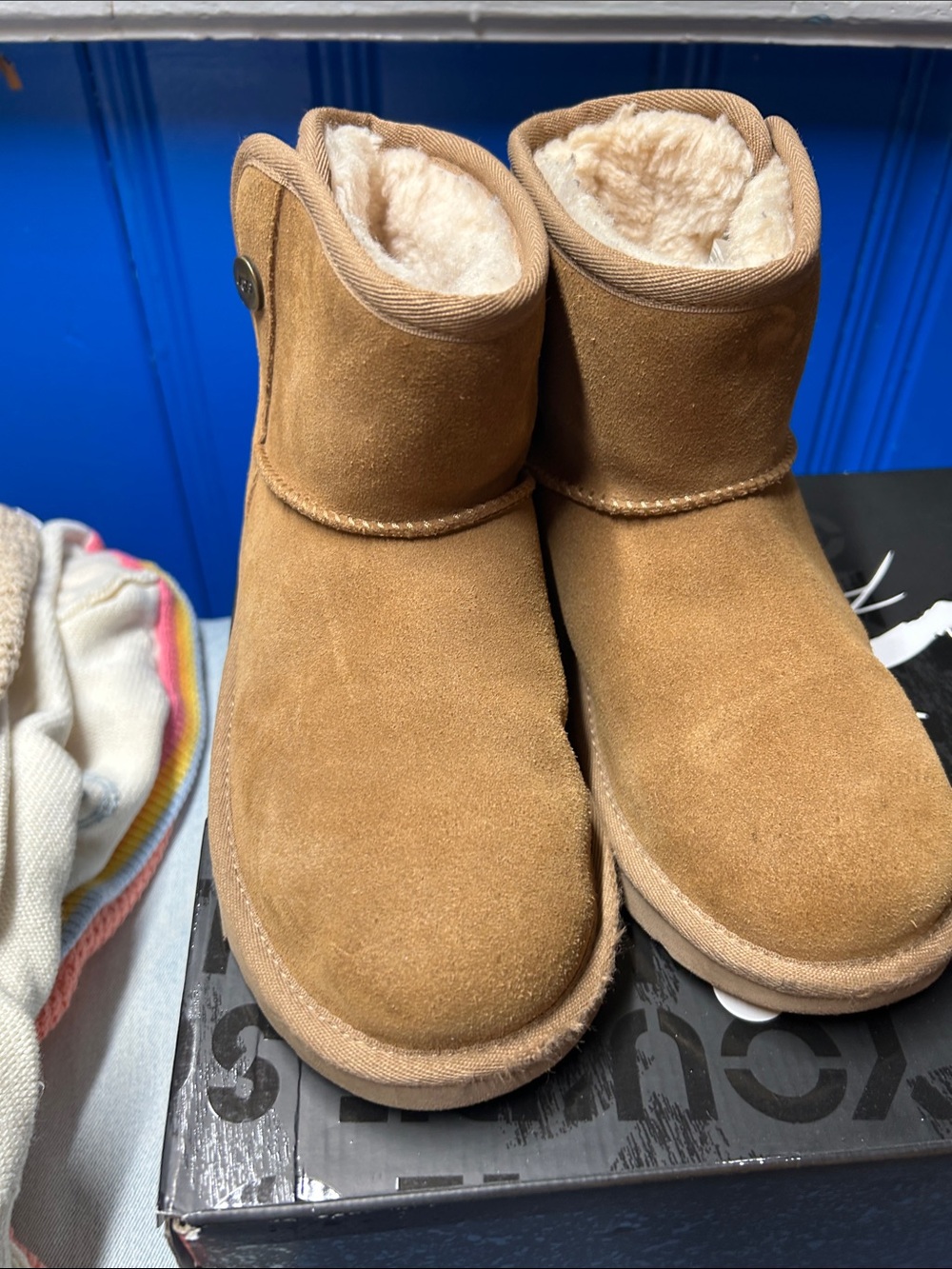 UGG Kids Classic Short Boots in Chestnut Brown